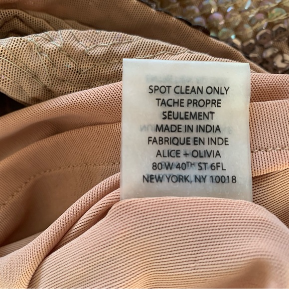 Alice & Olivia Zigzag Sequin Shift Party Dress. Size: 2. Great condition overall - Picture 10 of 16